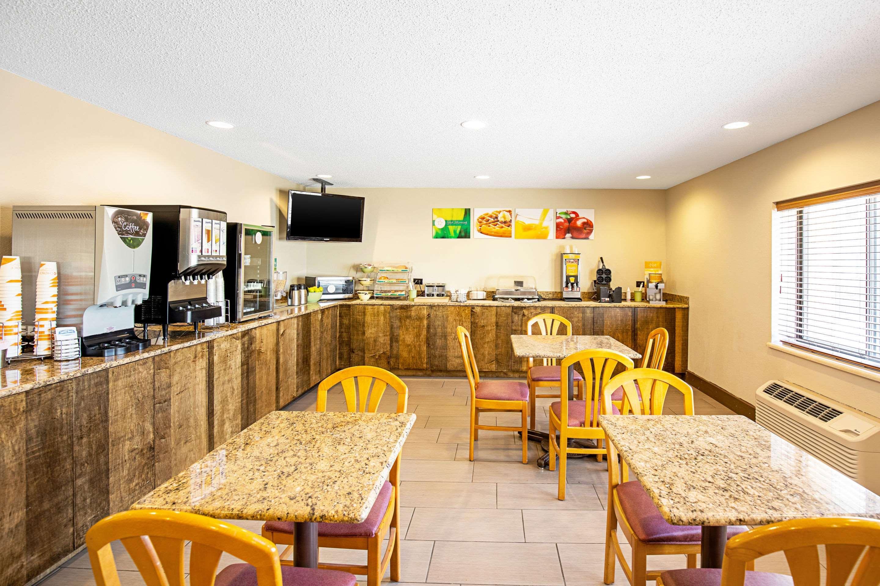 Quality Inn & Suites Мілвокі Екстер'єр фото