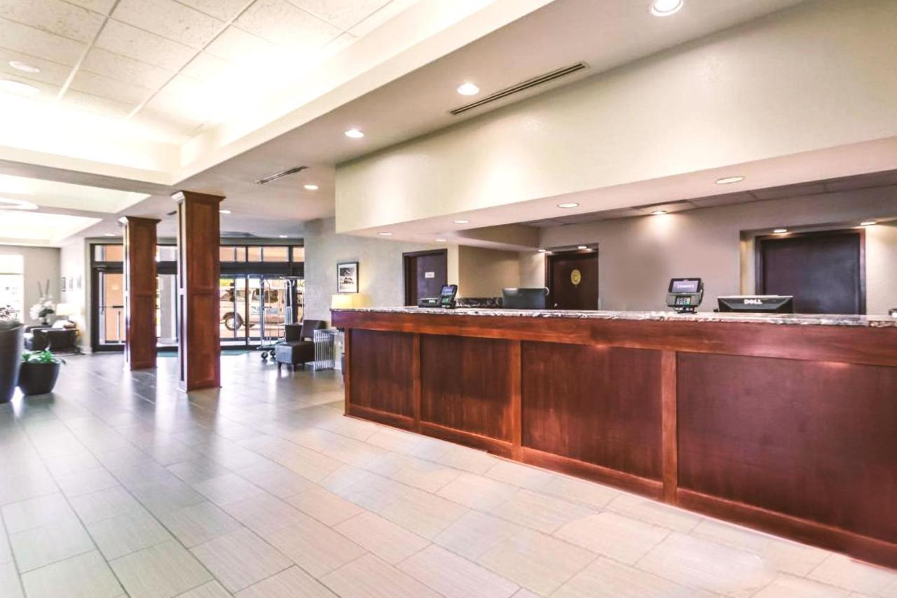 Quality Inn & Suites Мілвокі Екстер'єр фото