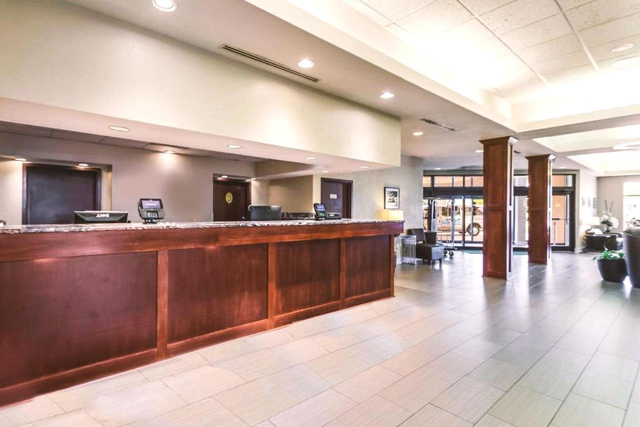 Quality Inn & Suites Мілвокі Екстер'єр фото