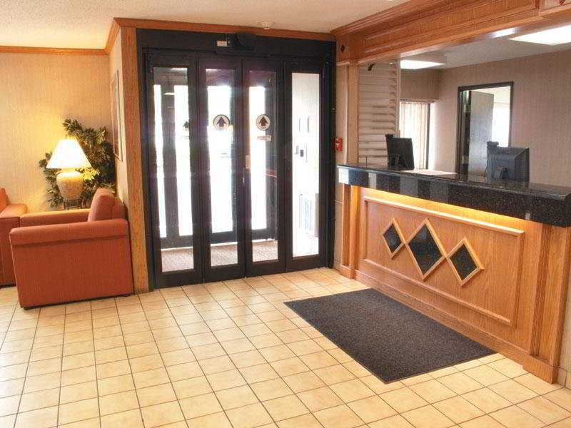 Quality Inn & Suites Мілвокі Інтер'єр фото