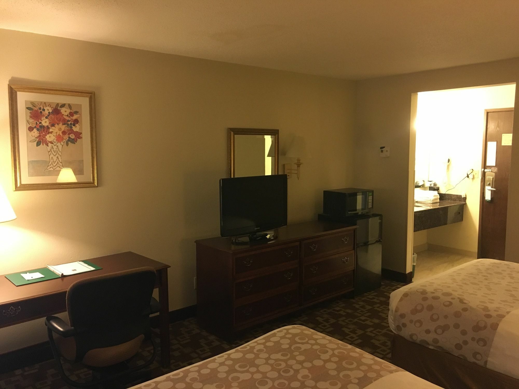 Quality Inn & Suites Мілвокі Екстер'єр фото
