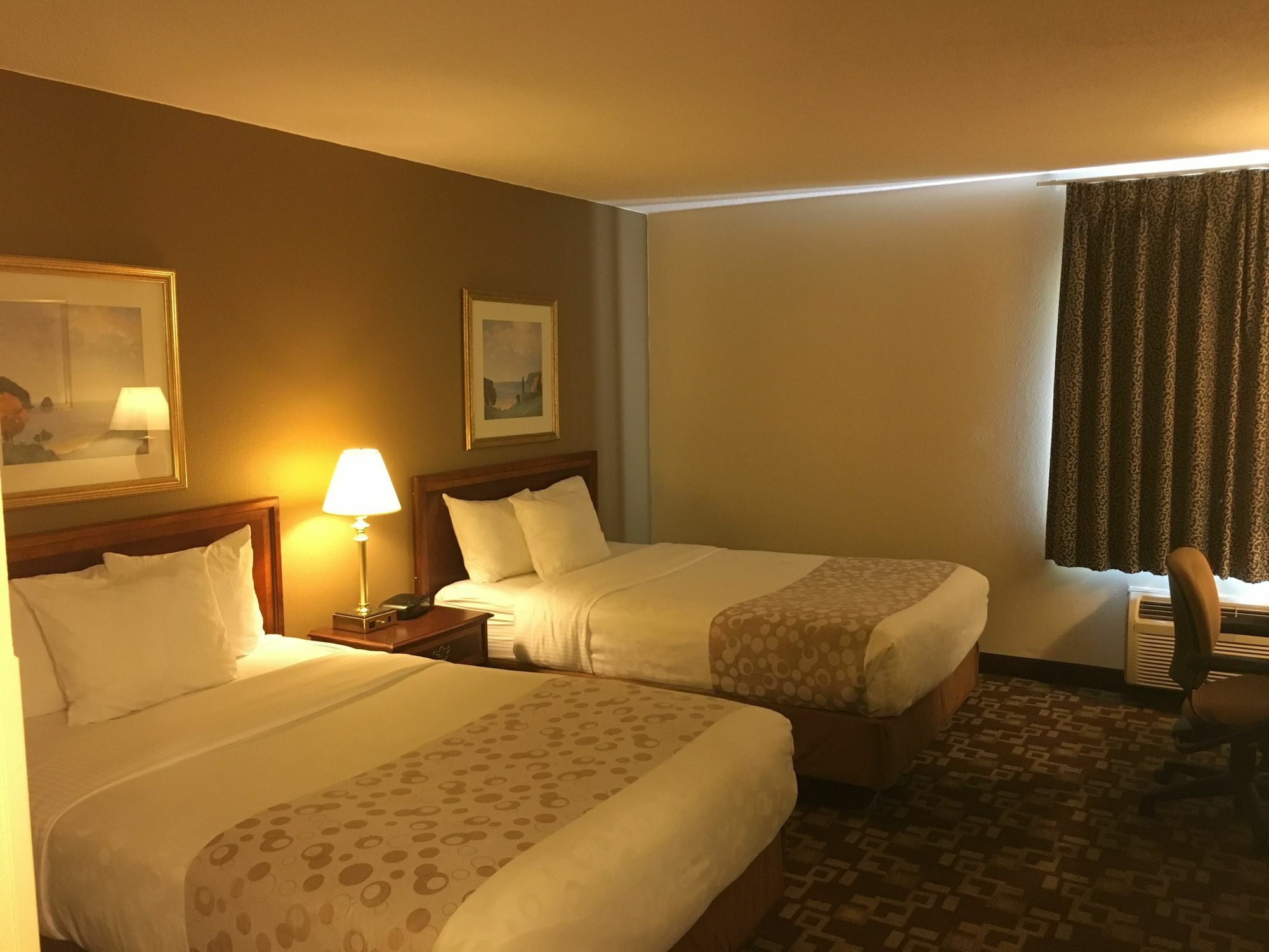 Quality Inn & Suites Мілвокі Екстер'єр фото