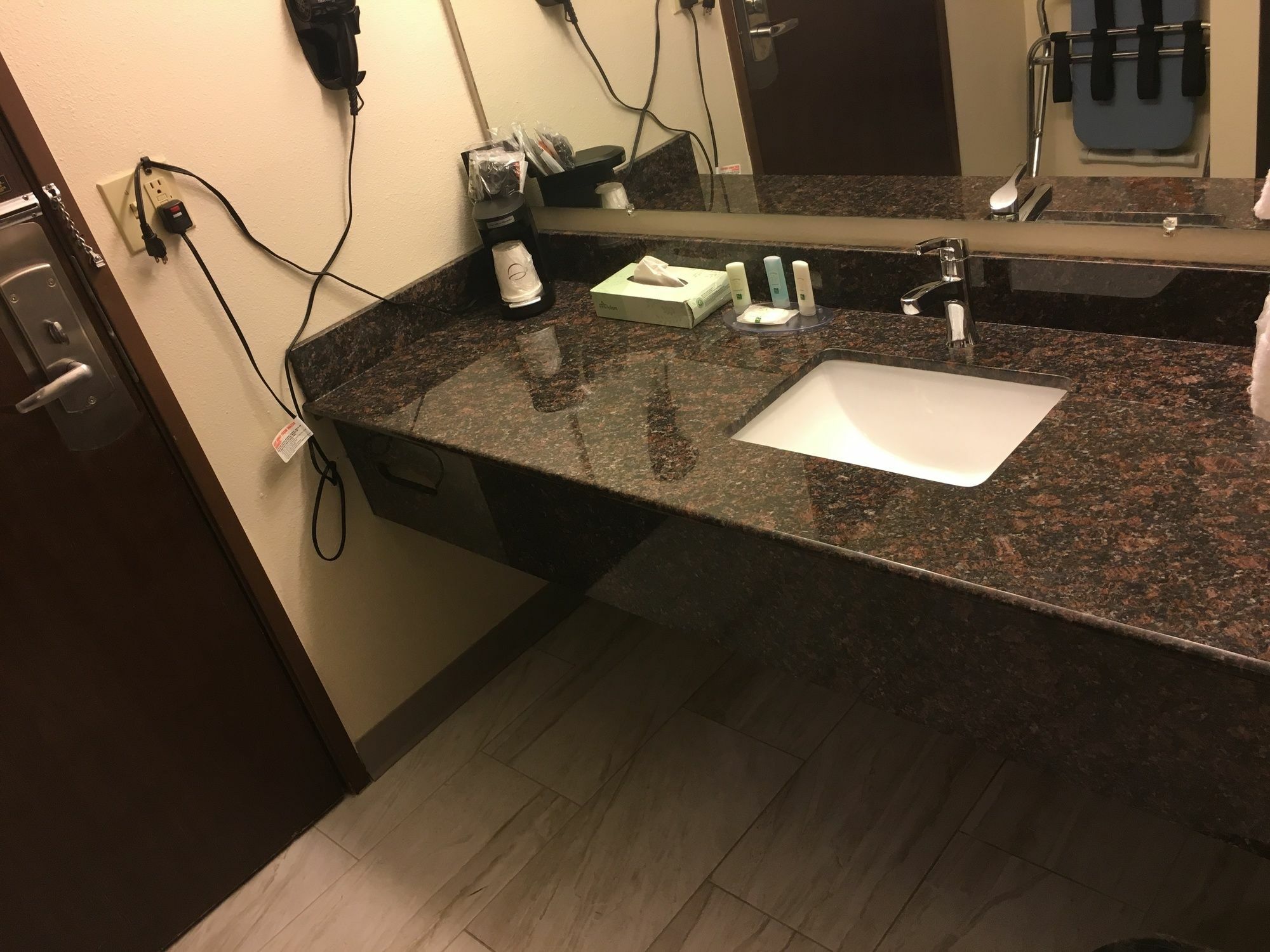 Quality Inn & Suites Мілвокі Екстер'єр фото